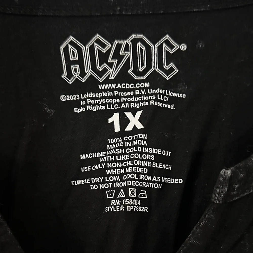 AC/DC Black and Gray V-Neck Tee - Picture 2 of 3